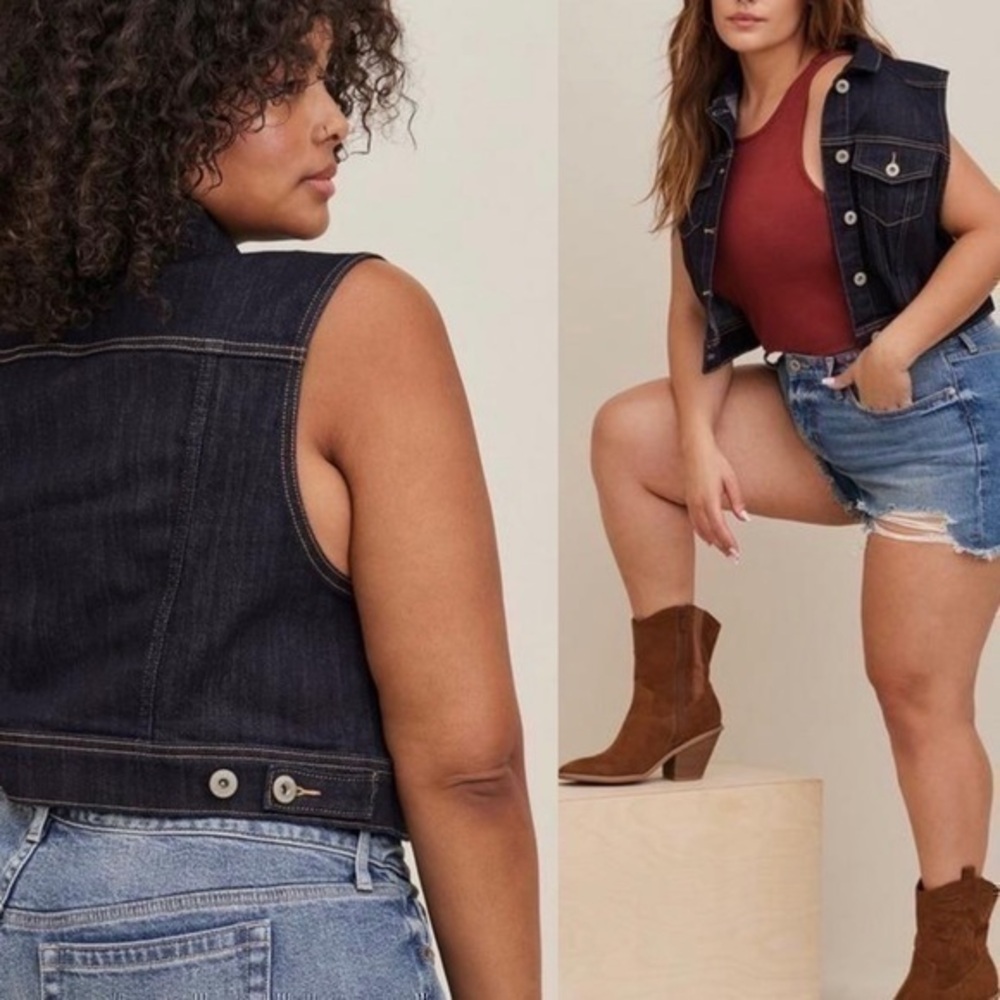 Torrid Dark Wash Denim Vest Size 1X Button Front Stretch